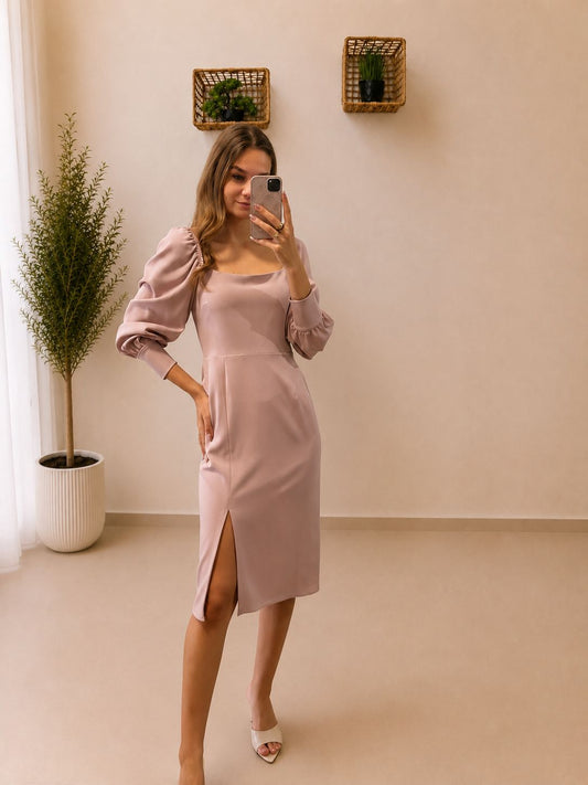 Elegantné midi šaty s puff rukávmi a rozparkom
