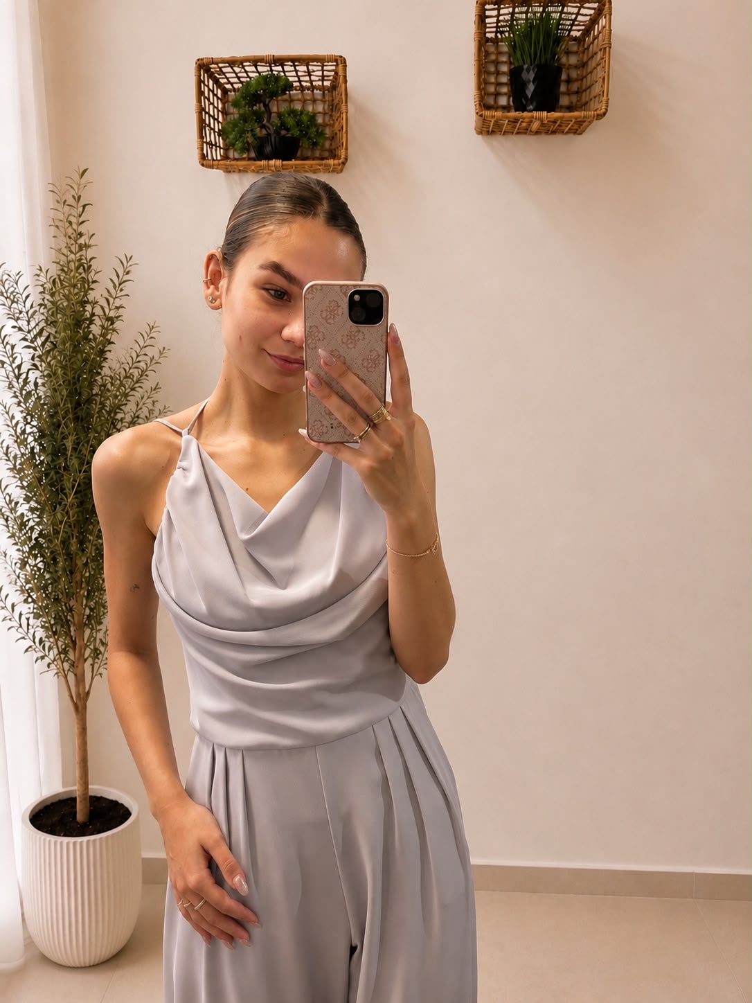 Elegantný overal so širokými nohavicami