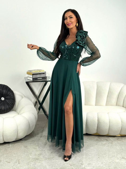 Dlhé spoločenské šaty s flitrami a kvetom