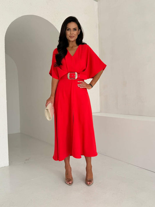 Elegantné zavinovacie midi šaty s kimono rukávmi a výrazným opaskom