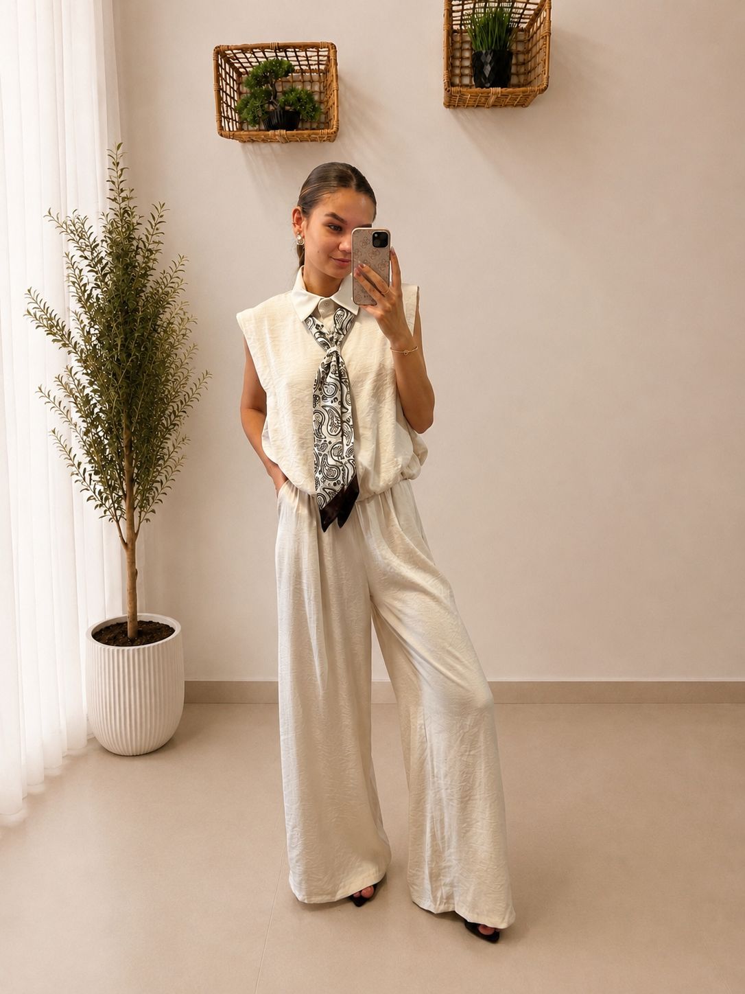 Elegantný 3-dielny komplet nohavíc, topu a šatky