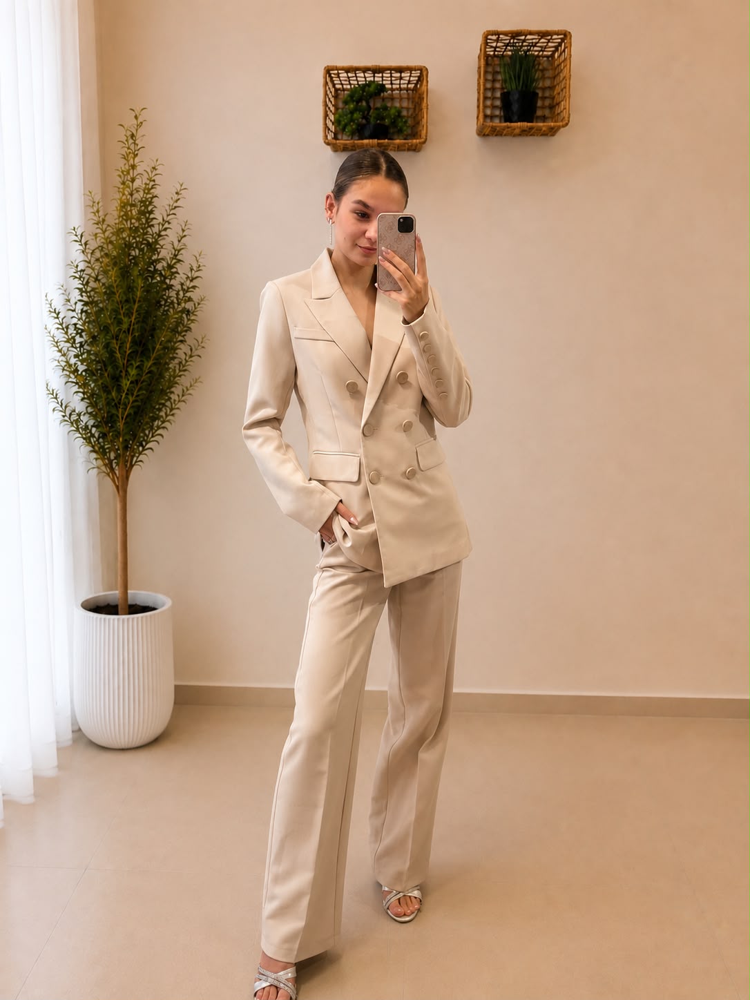 Elegantný dámsky kostýmový set