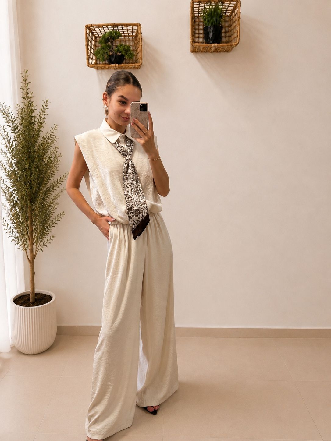 Elegantný 3-dielny komplet nohavíc, topu a šatky