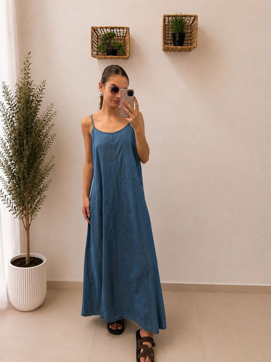 Ležérne maxi šaty v džínsovom efekte