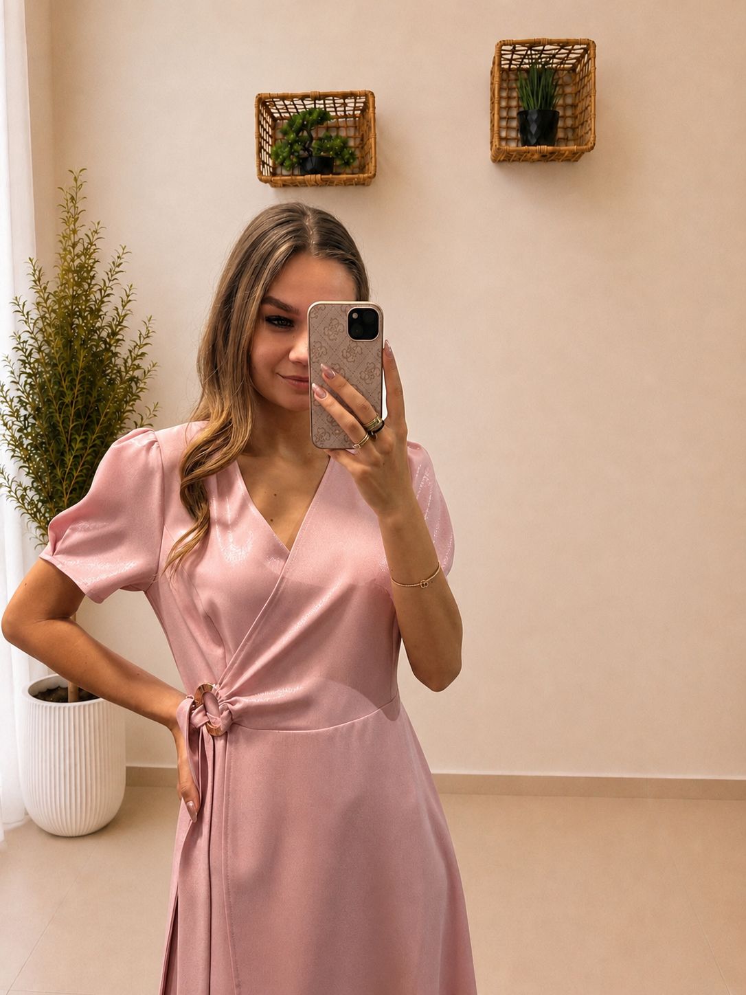 Elegantné zavinovacie midi šaty